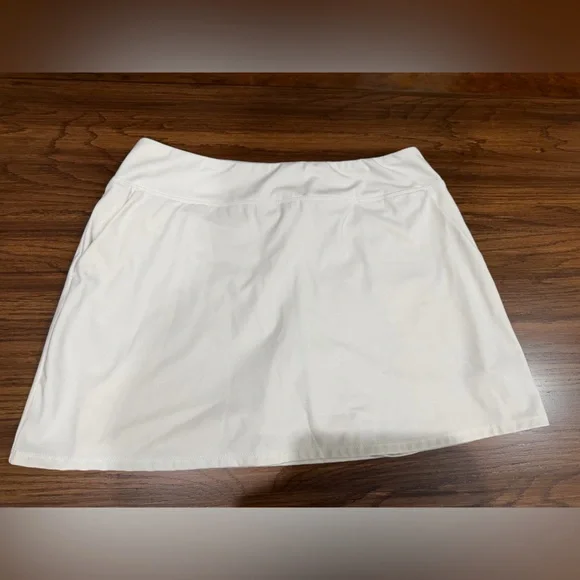 Tommy Bahama White Women's Skort - Picture 1 of 3
